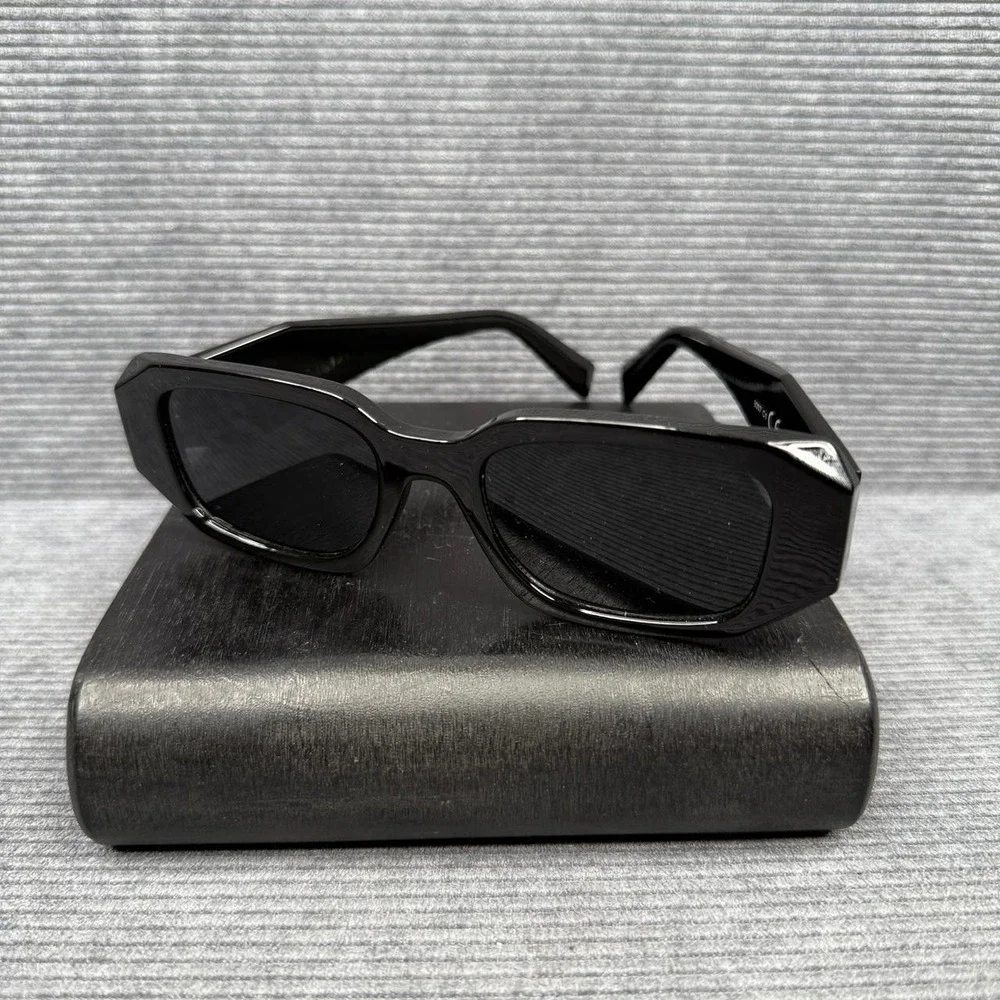 Vintage Y2K Style Chunky Black Rectangle Sunglasses Geometric Thick‎ Frame 90s